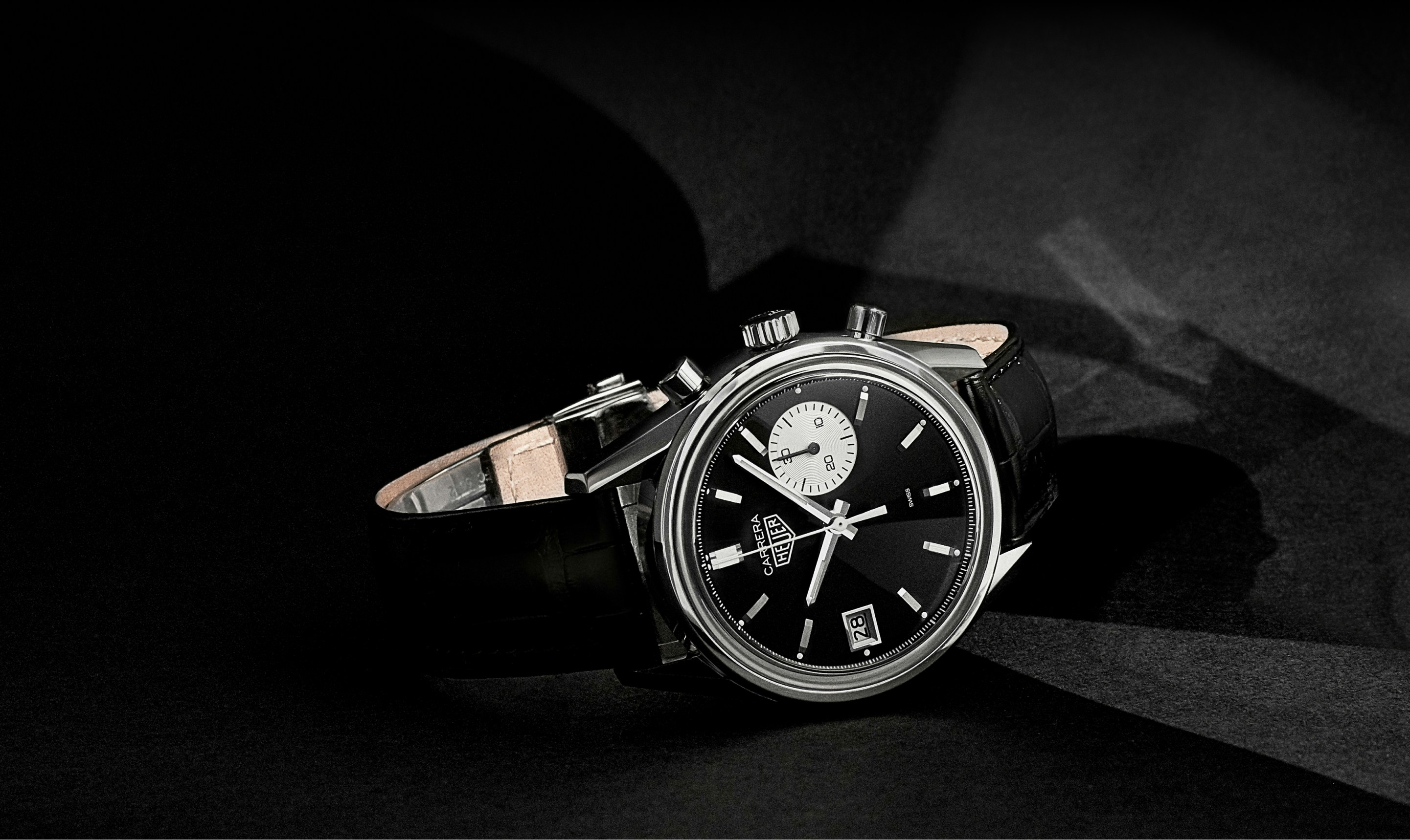 fullspread-f2.jpg?auto=format&fit=crop&q=88